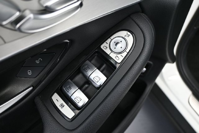 Used 2019 Mercedes-Benz GLC 300 image 15