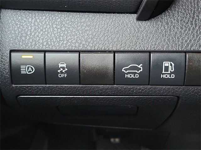 Used 2021 Toyota Camry SE image 17