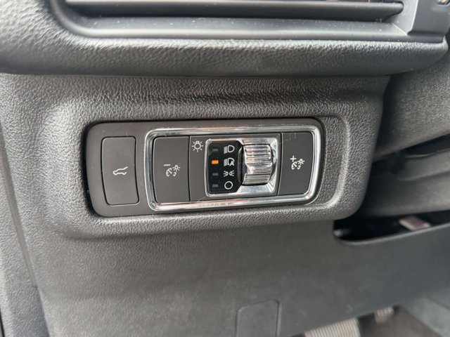 Used 2020 Lincoln Corsair AWD w/ Equipment Group 101A image 17