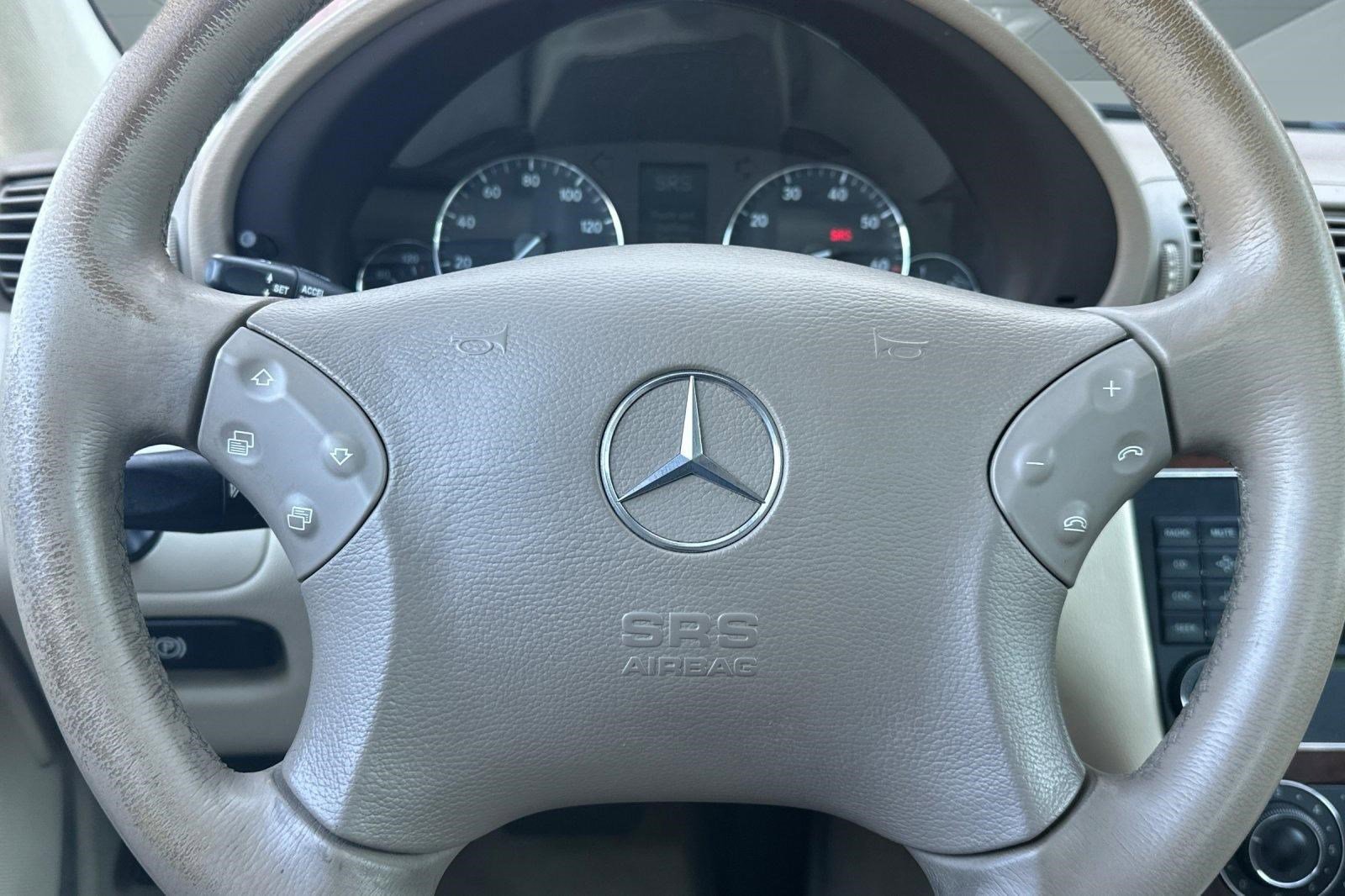 Used 2005 Mercedes-Benz C 320 Sedan image 14