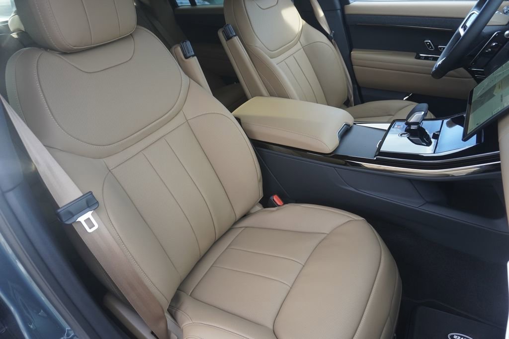 New 2026 Land Rover Range Rover Sport SE image 24