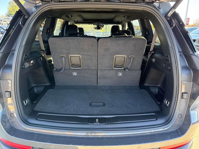 New 2025 Jeep Grand Cherokee L Limited w/ Luxury Tech Group II image 9