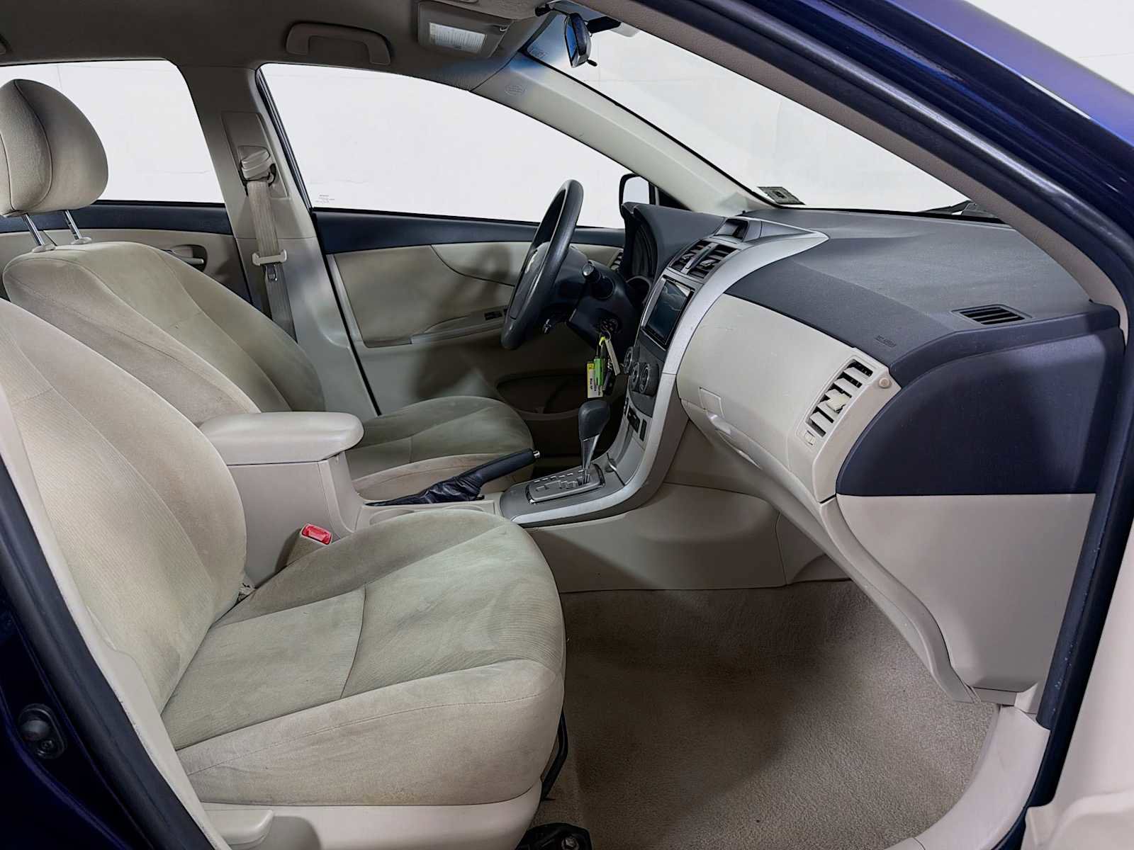 Used 2012 Toyota Corolla LE image 23