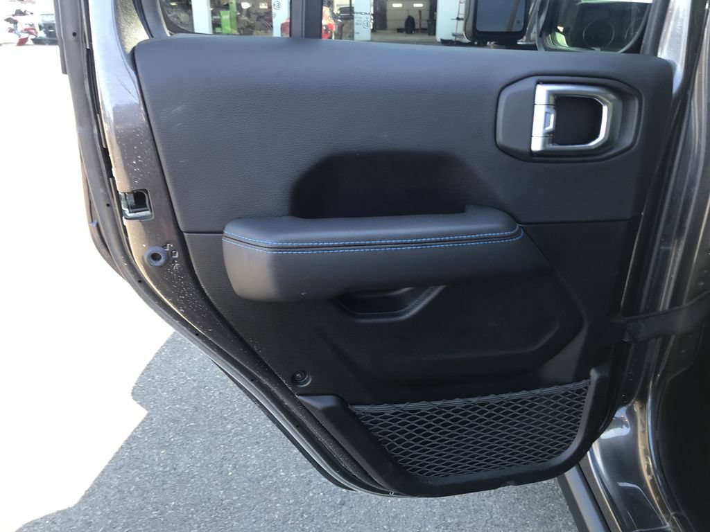 Used 2023 Jeep Wrangler Unlimited Rubicon 4xe w/ Cold Weather Group AWD/4WD image 13