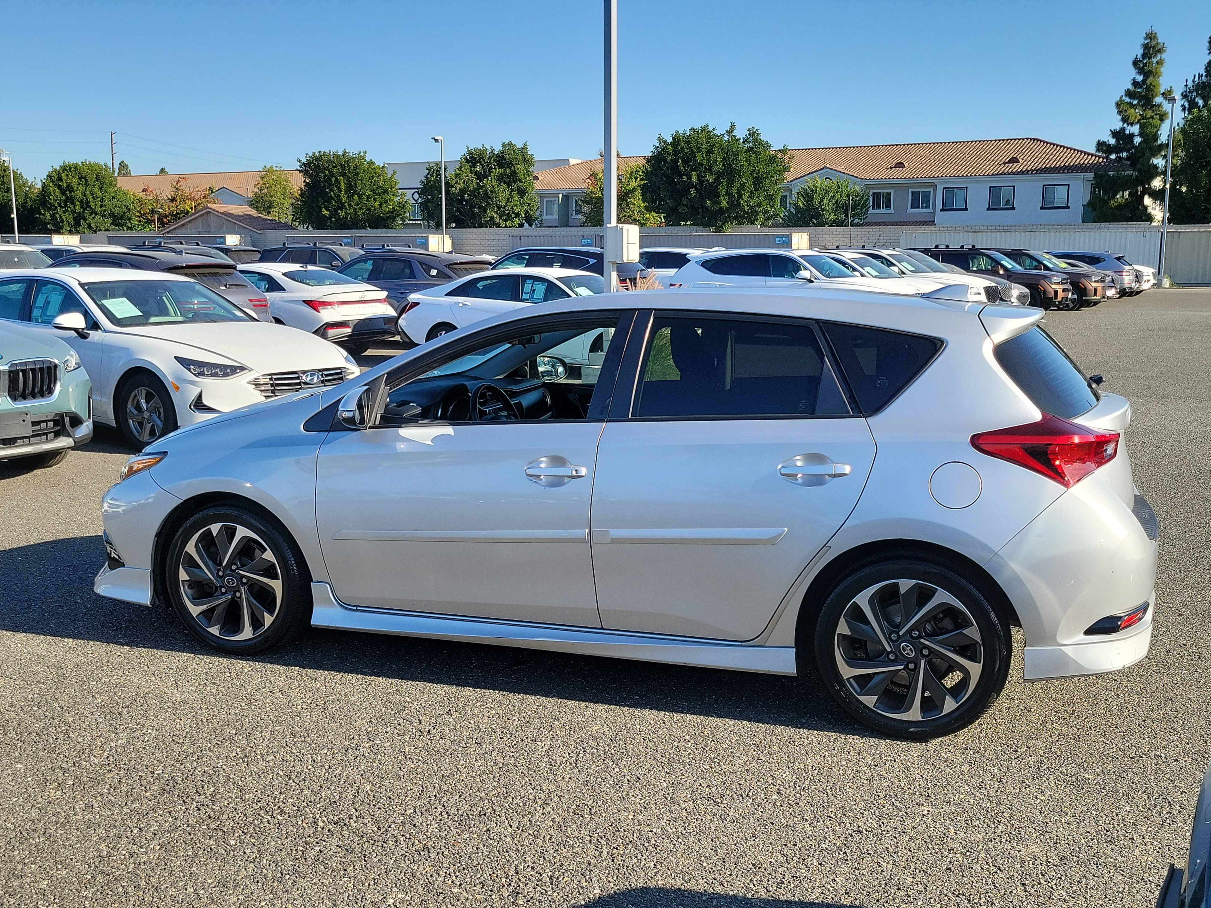 Used 2016 Scion iM FWD image 25
