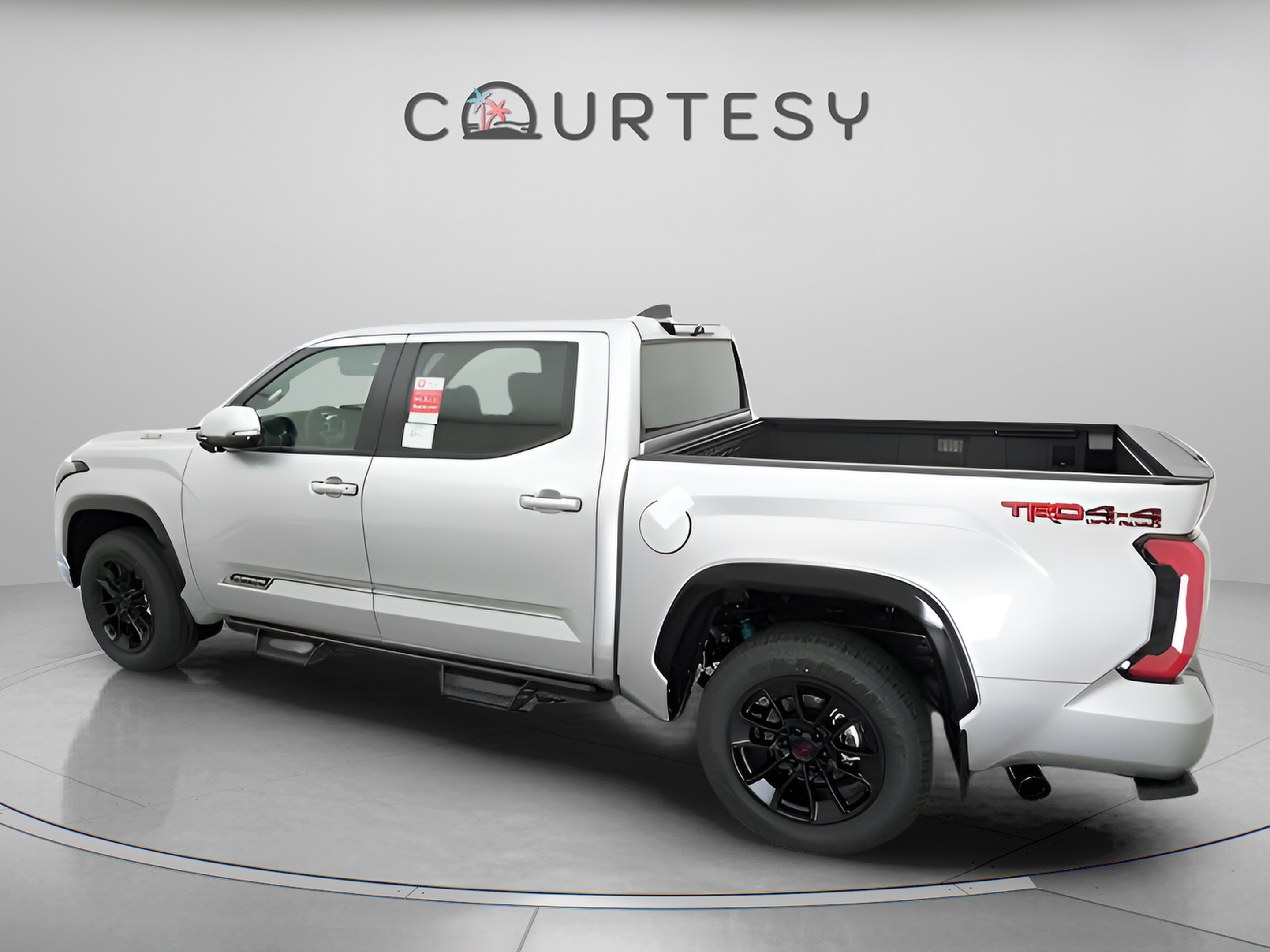 Certified 2025 Toyota Tundra Platinum w/ TRD Off-Road Package AWD/4WD image 9