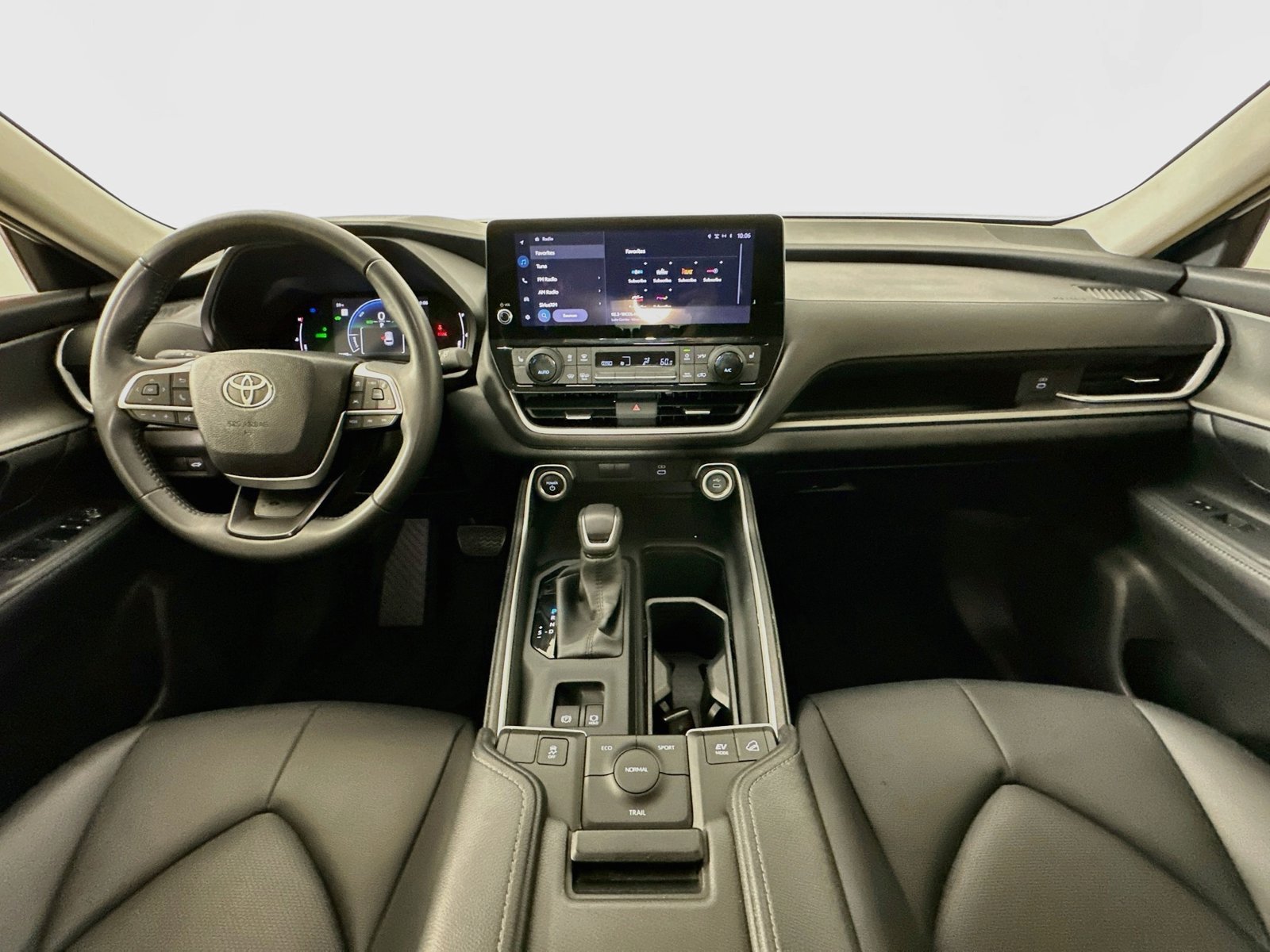 Used 2024 Toyota Grand Highlander AWD Hybrid image 14