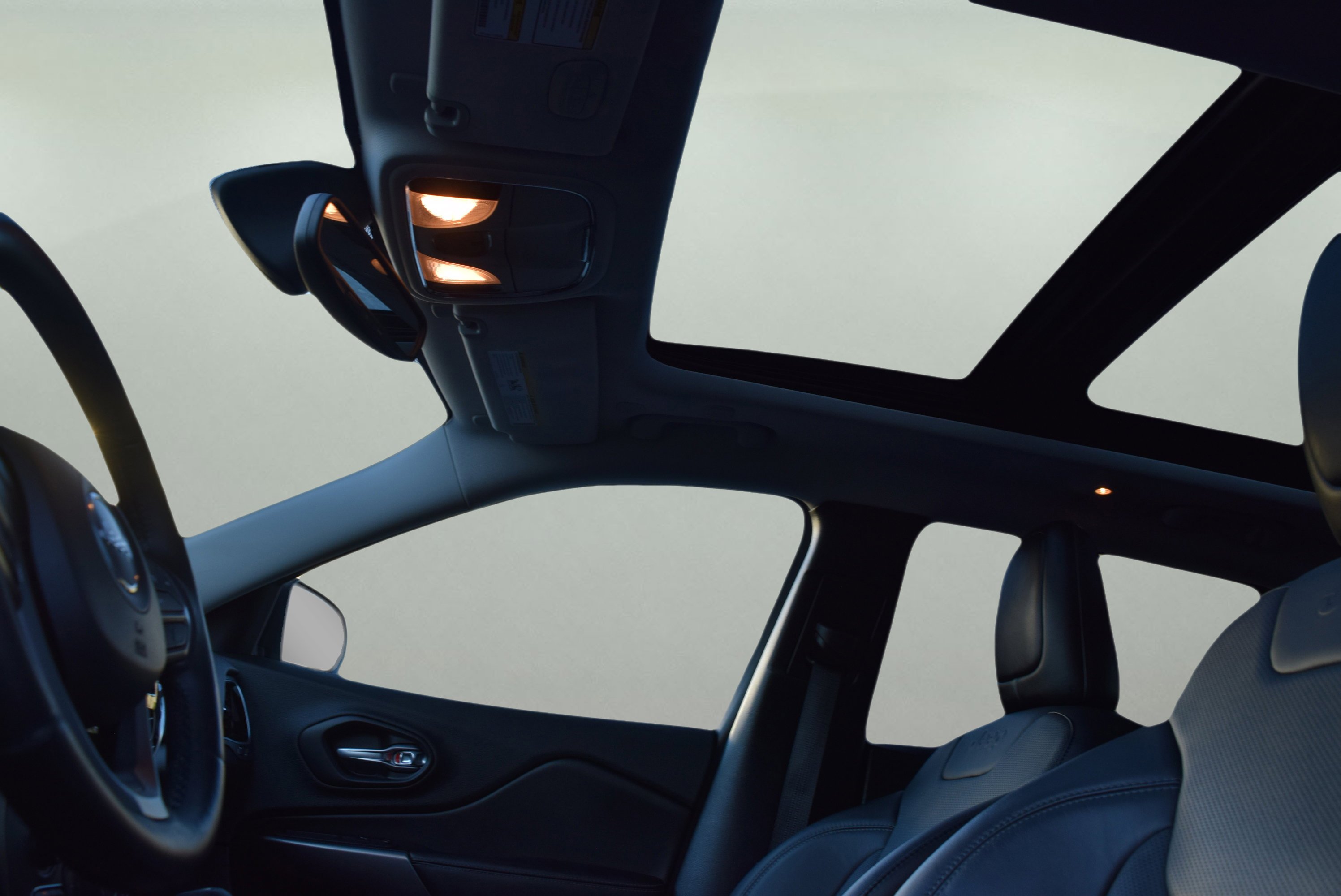 Used 2020 Jeep Cherokee Limited image 10