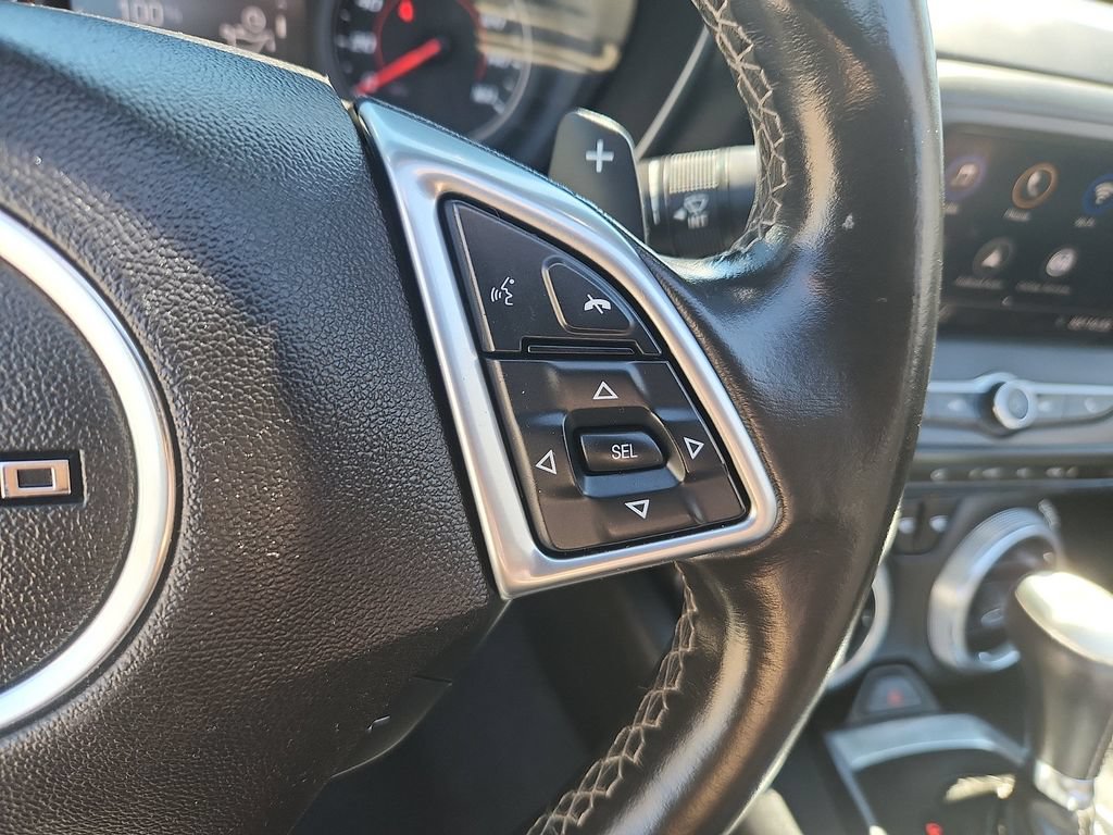 Used 2020 Chevrolet Camaro LT RWD image 15