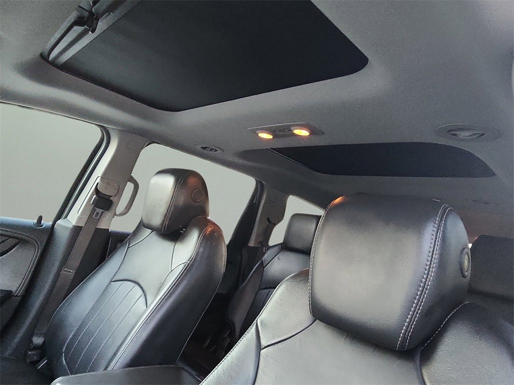 Used 2016 Chevrolet Traverse LTZ image 11