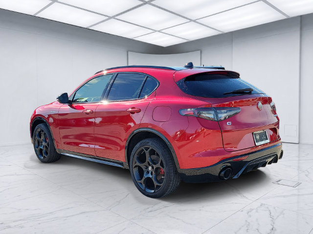 Used 2024 Alfa Romeo Stelvio Veloce AWD/4WD image 3