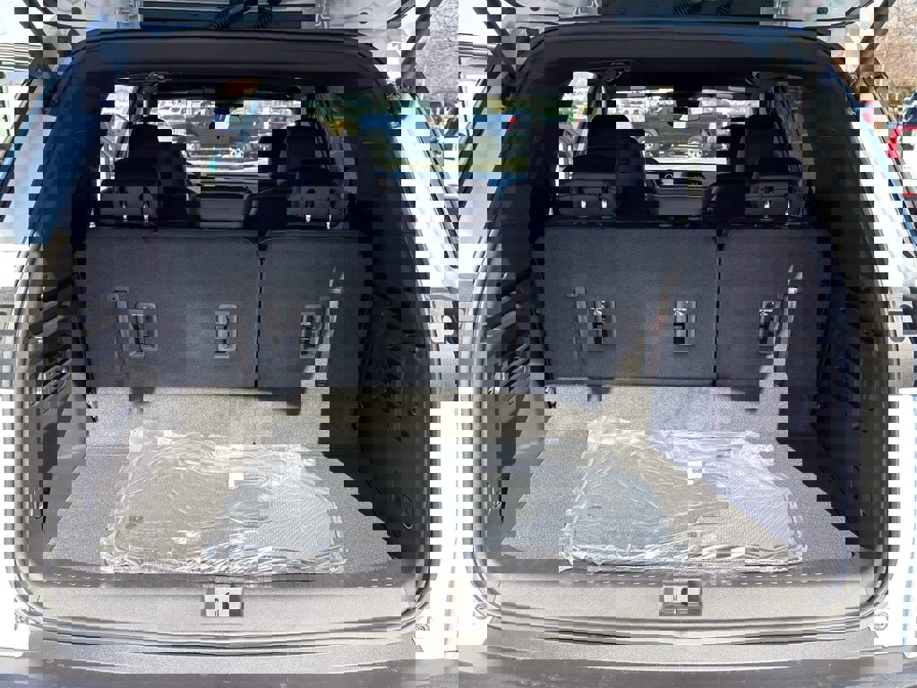 New 2026 Chevrolet Traverse LT image 29