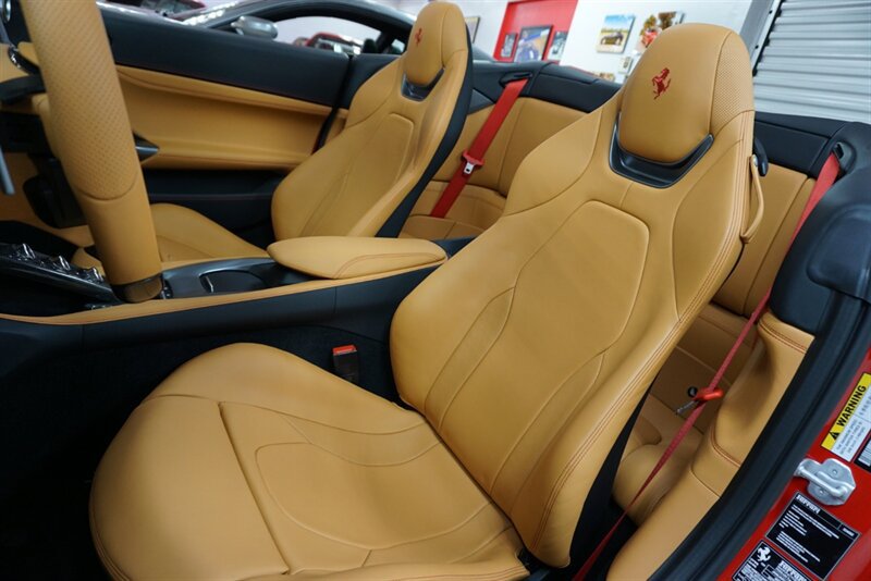 Used 2022 Ferrari Portofino M RWD image 11