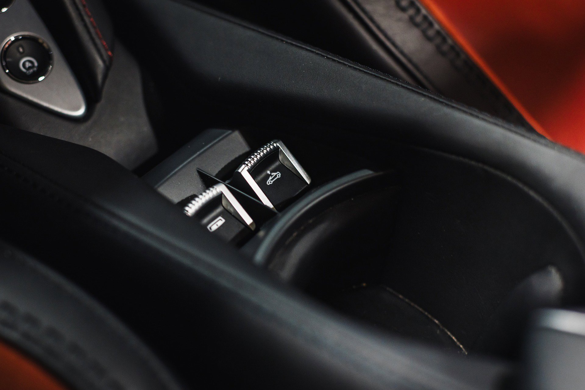 Used 2024 McLaren 750S Spider RWD image 24