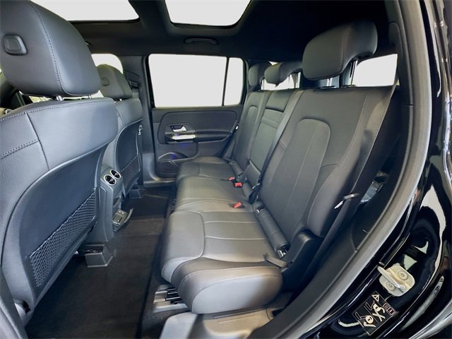 New 2025 Mercedes-Benz GLB 250 4MATIC image 6