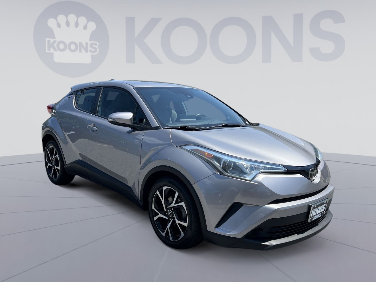 Used 2019 Toyota C-HR XLE FWD image 10