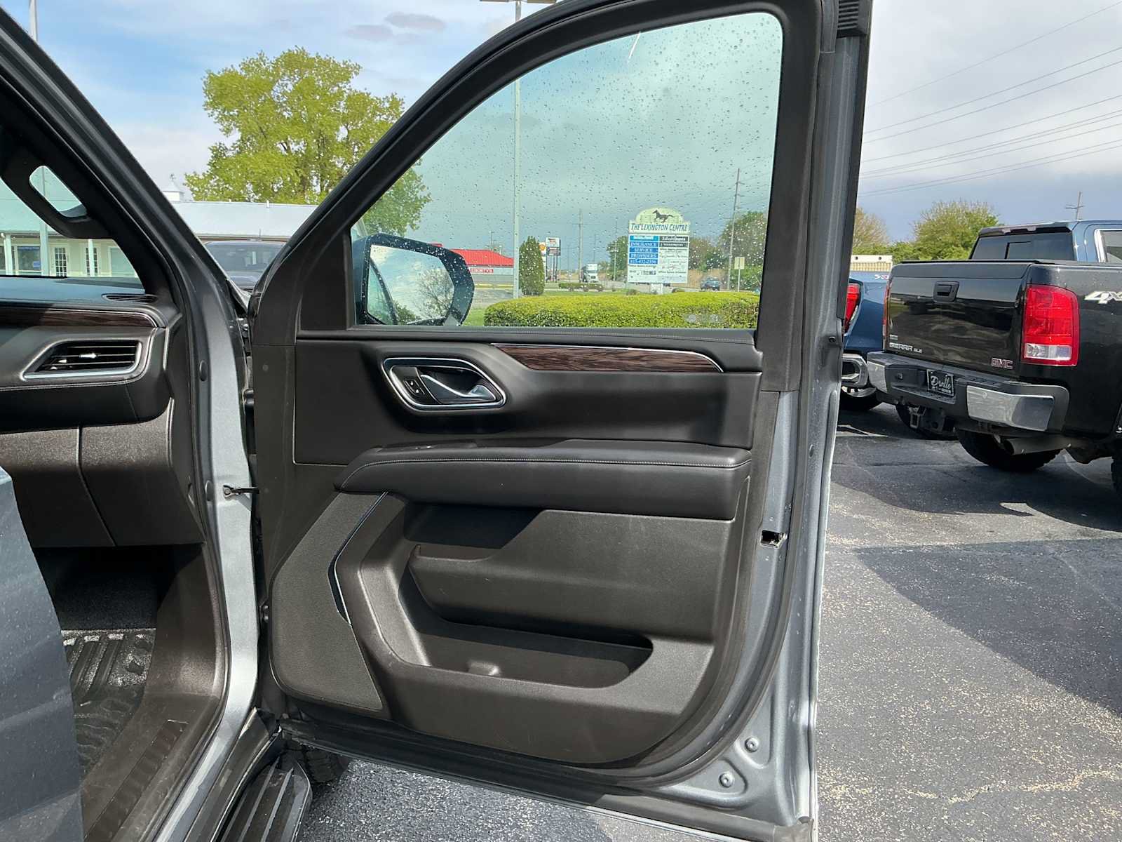 Used 2021 Chevrolet Tahoe 4WD image 26