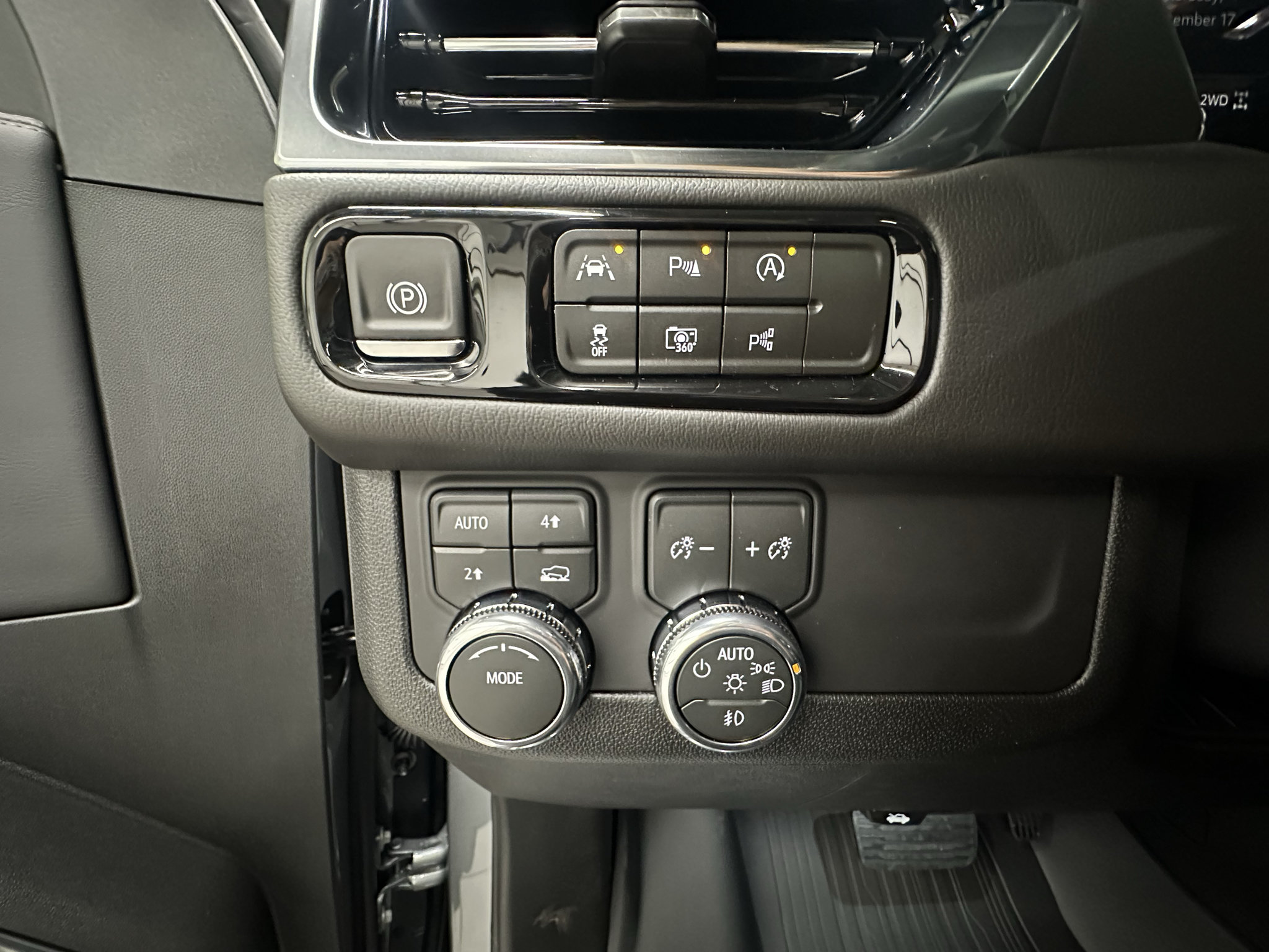 New 2027 GMC Yukon Denali w/ Sun & Power Step Package AWD/4WD image 27
