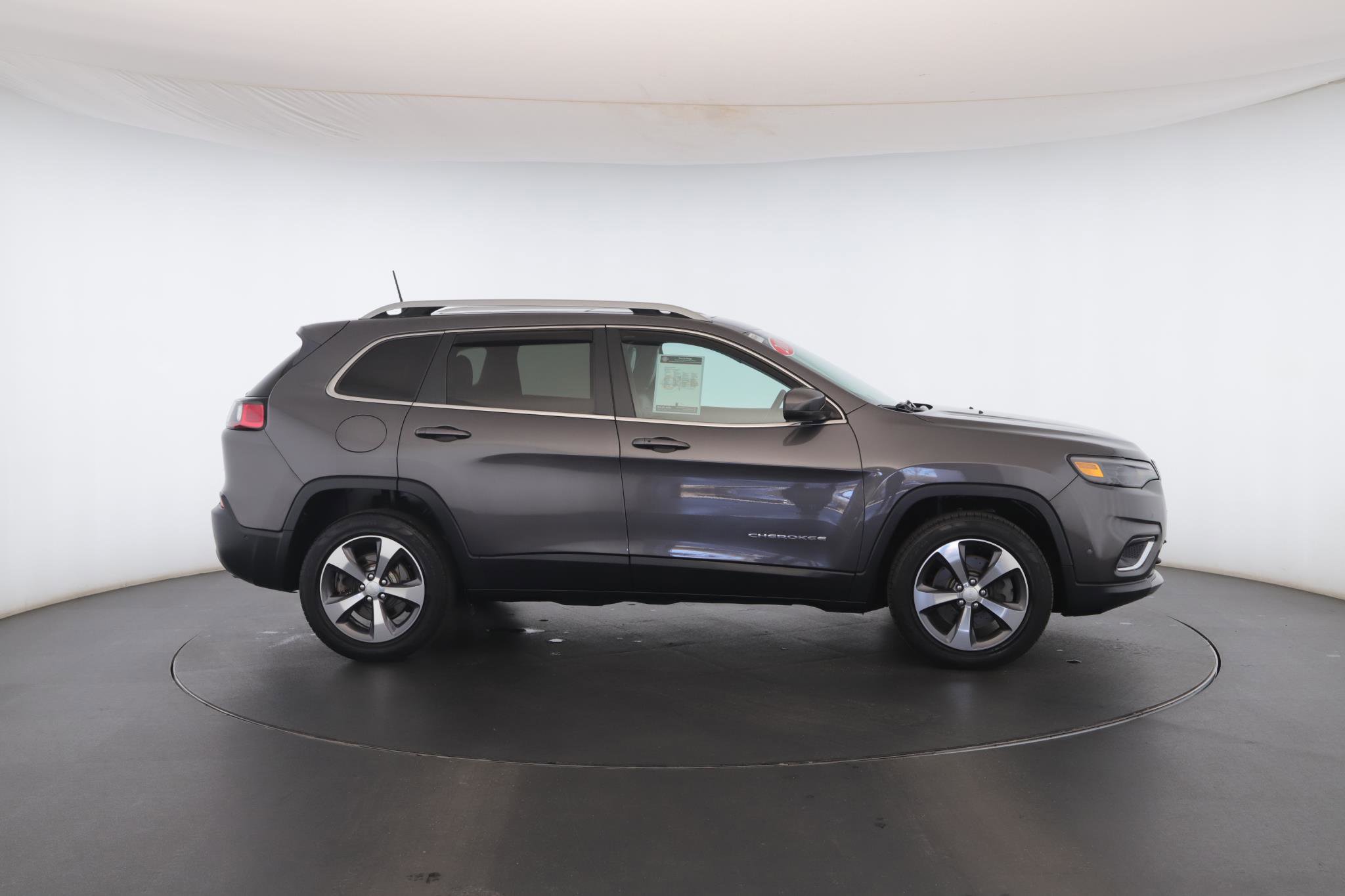 Used 2019 Jeep Cherokee Limited w/ Luxury Group image 25