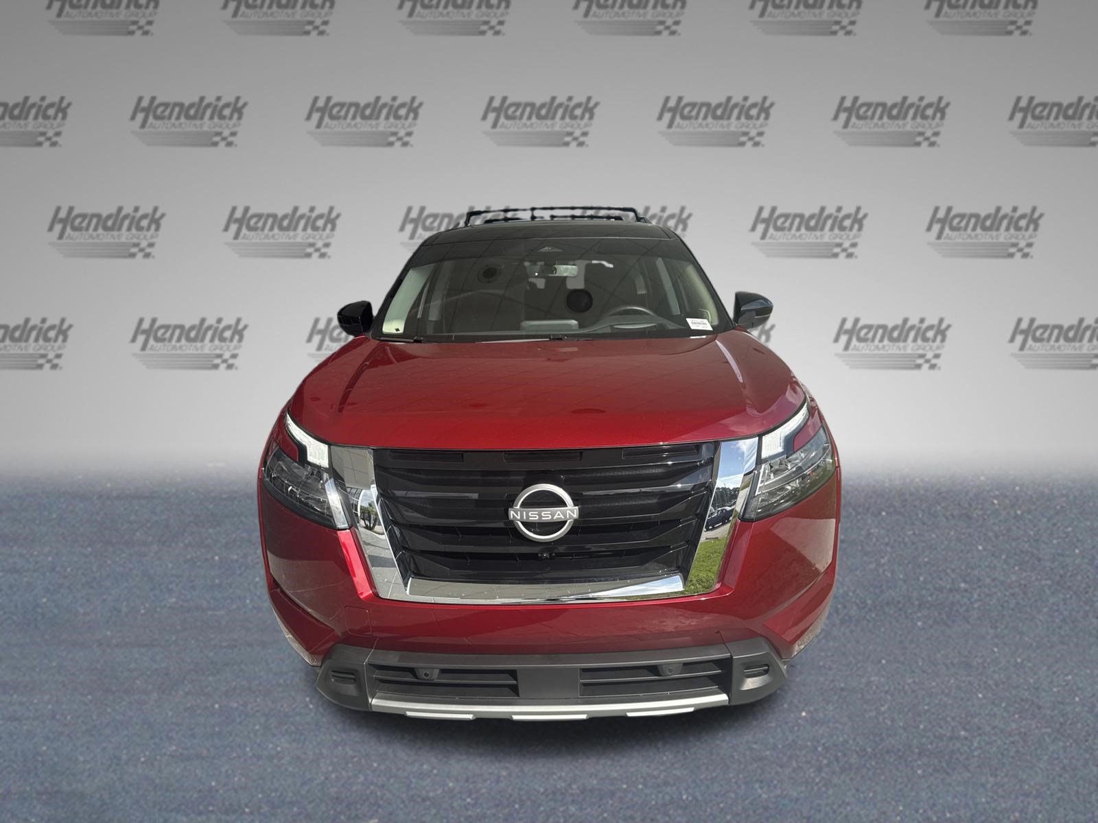Used 2023 Nissan Pathfinder Platinum w/ Cargo Package AWD/4WD image 3