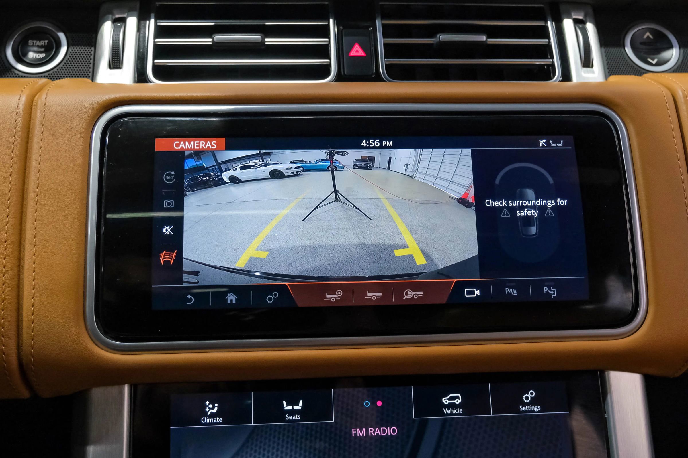 Used 2019 Land Rover Range Rover Long Wheelbase Autobiography image 28