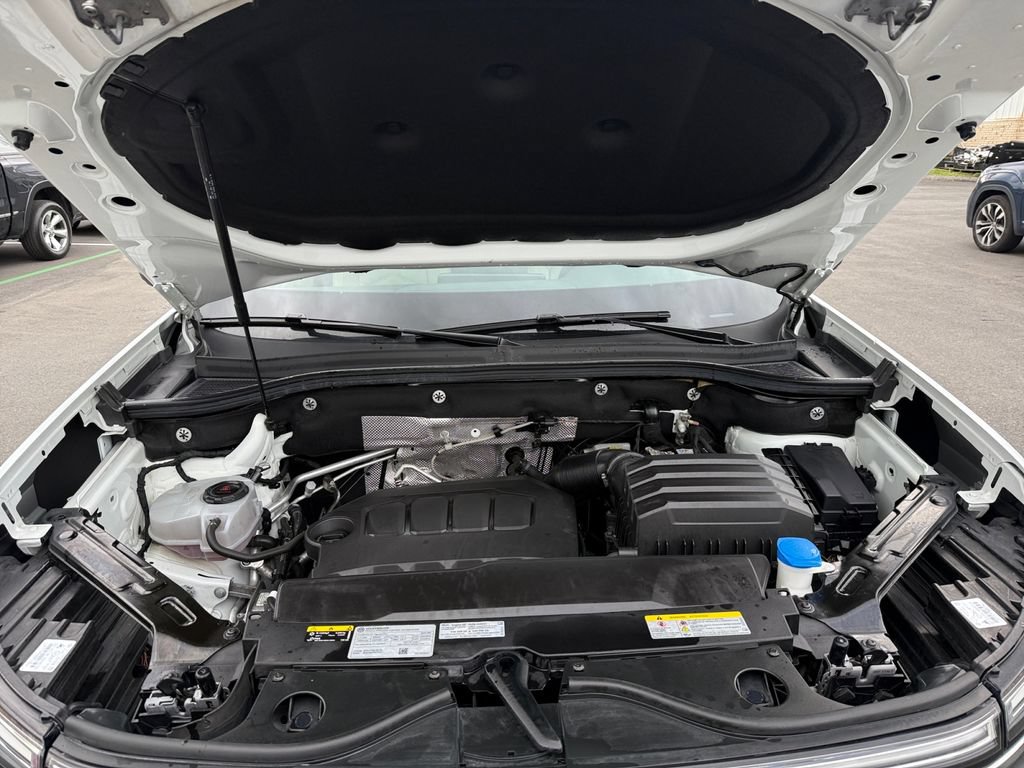 Used 2024 Volkswagen Atlas SE AWD/4WD image 24