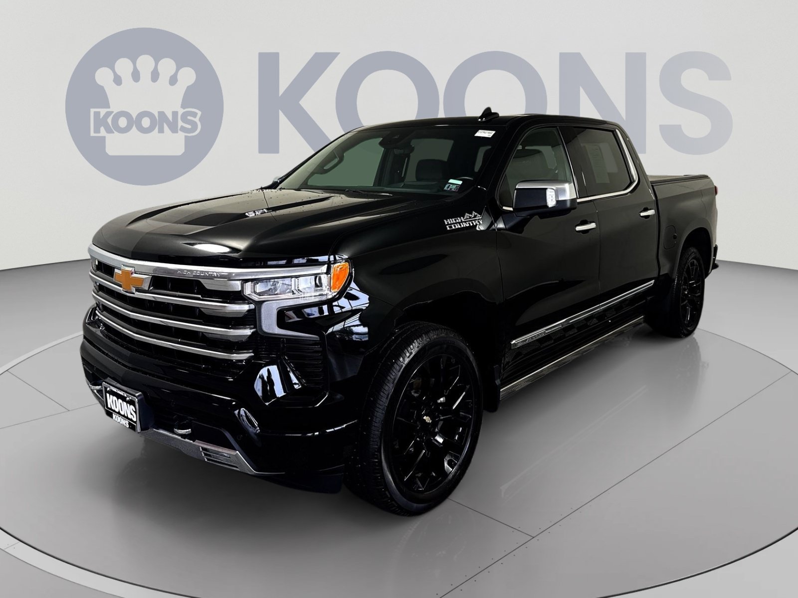 Used 2024 Chevrolet Silverado 1500 High Country w/ High Country Premium Package AWD/4WD image 1