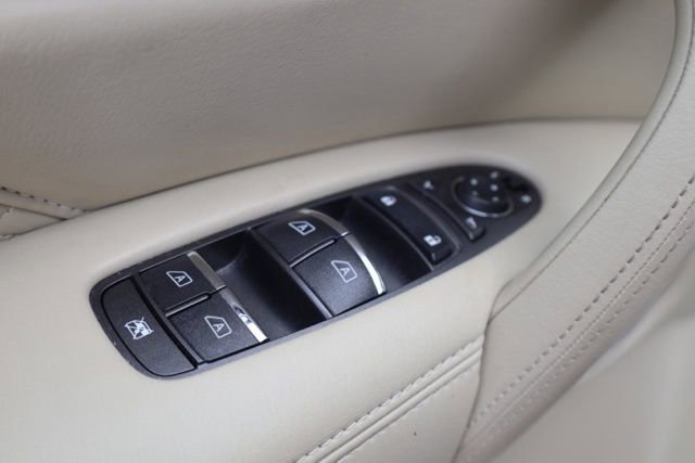 Used 2024 INFINITI QX80 Sensory image 23