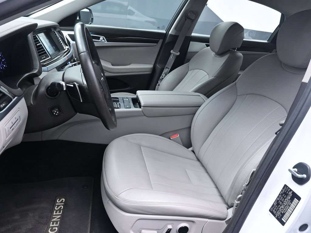 Used 2020 Genesis G80 3.8 RWD image 18