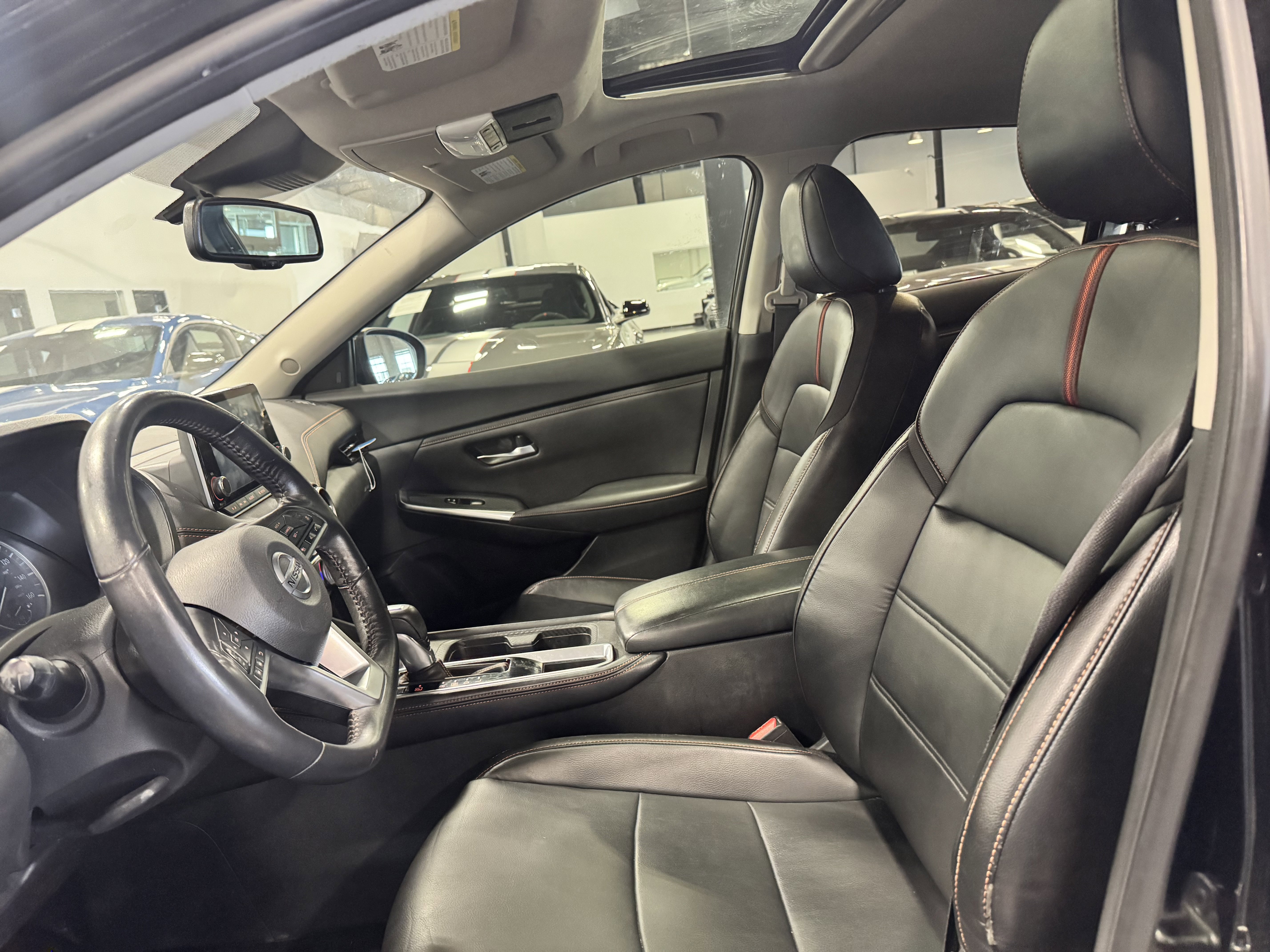 Used 2020 Nissan Sentra SR w/ Premium Package image 3