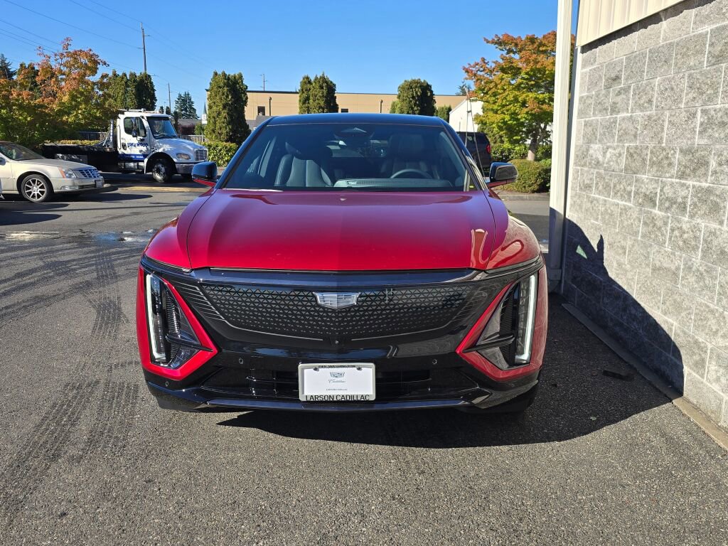 New 2025 Cadillac Lyriq Sport image 11