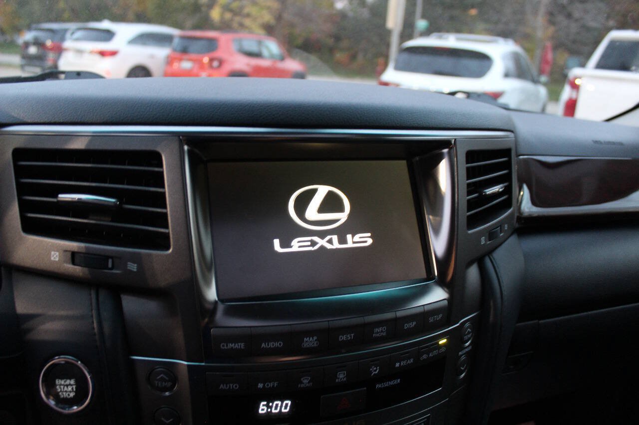 Used 2011 Lexus LX 570 4WD w/ Luxury Pkg image 15