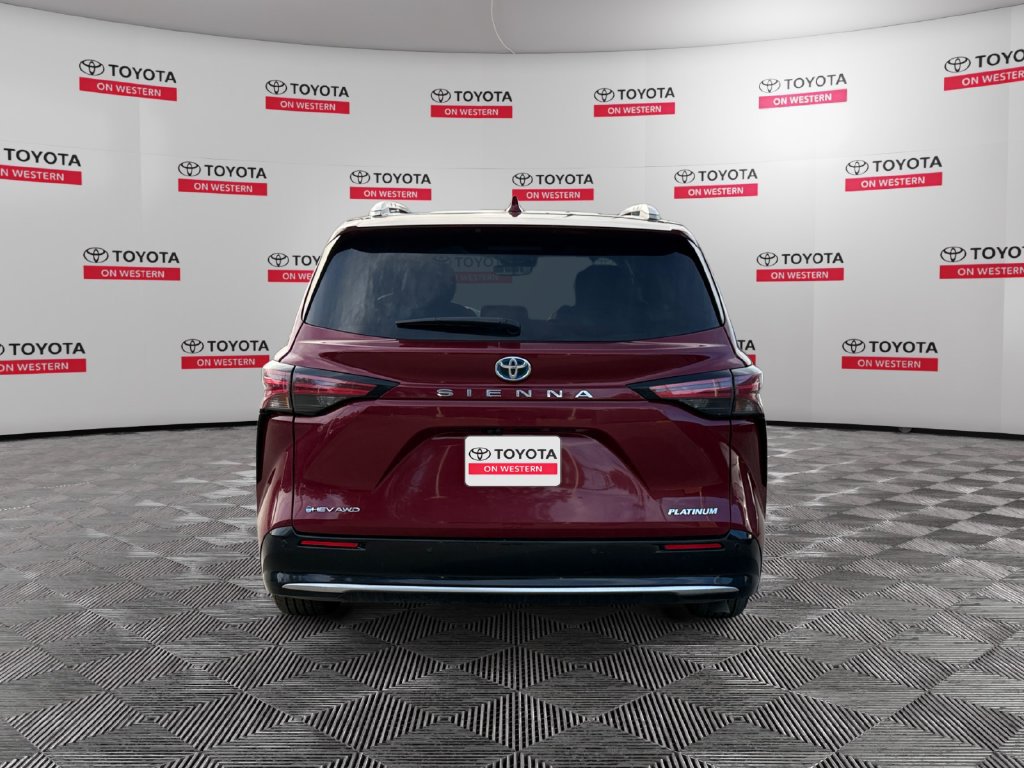 Used 2025 Toyota Sienna Platinum AWD/4WD image 6