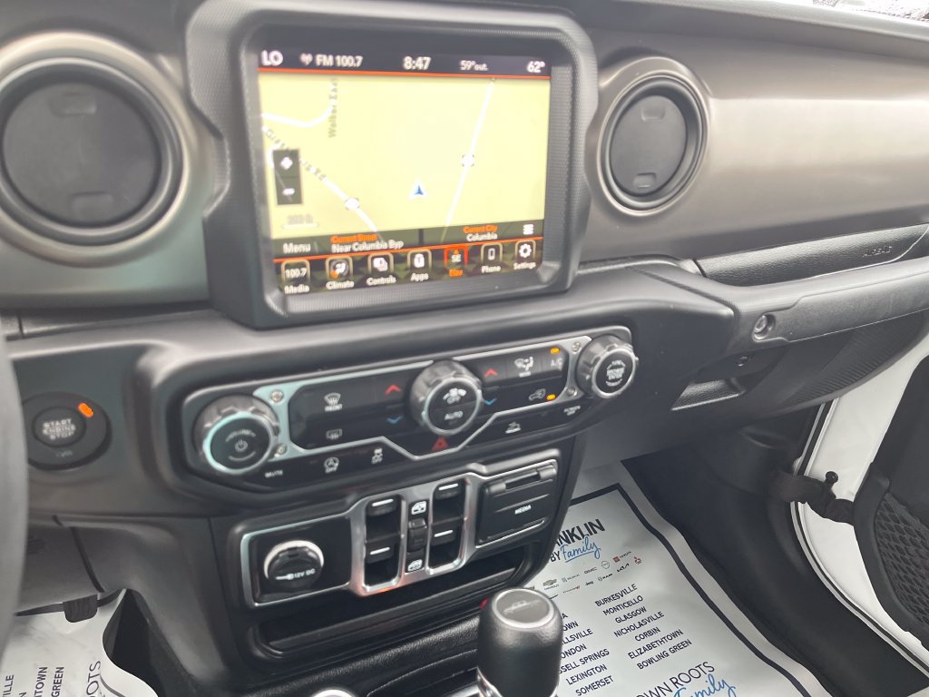 Used 2023 Jeep Gladiator Sport AWD/4WD image 18