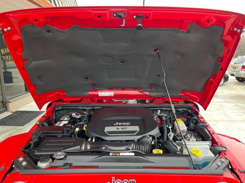 Used 2015 Jeep Wrangler Sahara image 45