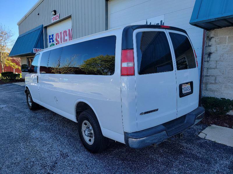 Used 2017 Chevrolet Express 3500 LT w/ LT Preferred Equipment Group RWD image 13