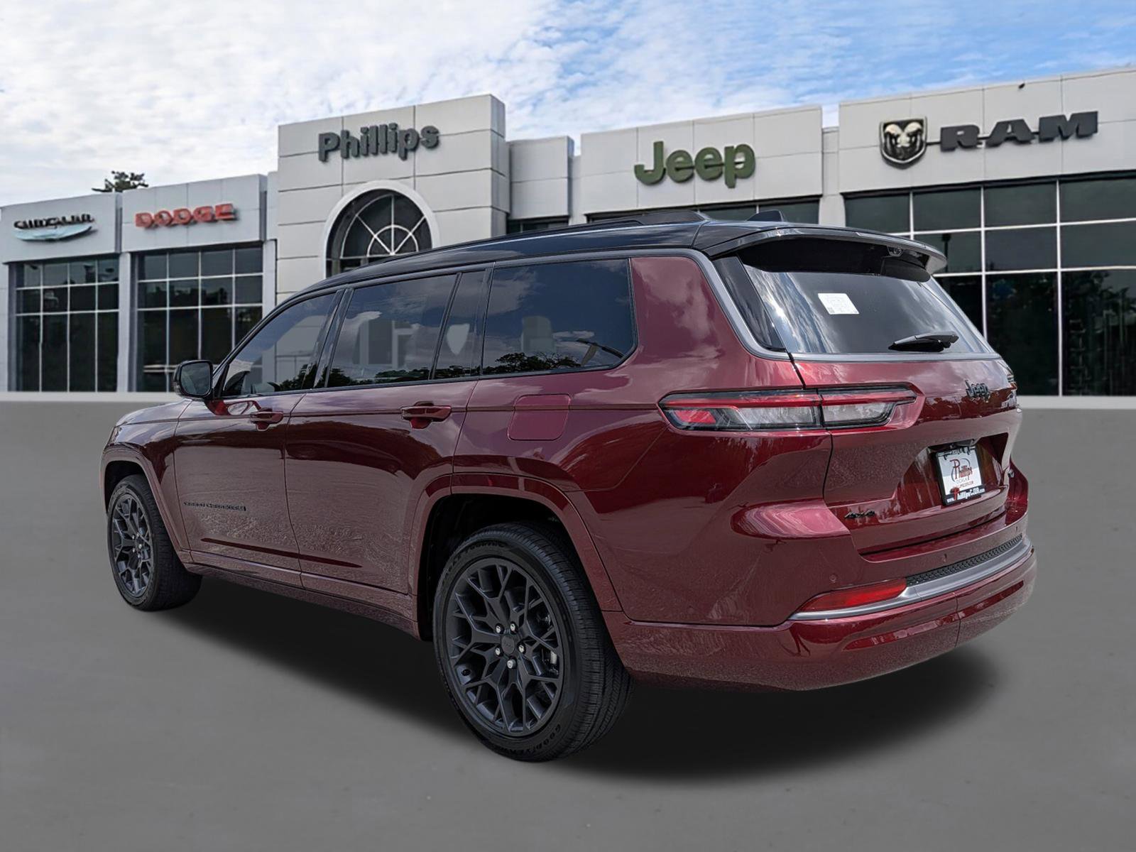 New 2026 Jeep Grand Cherokee L Summit w/ Obsidian Package AWD/4WD image 5