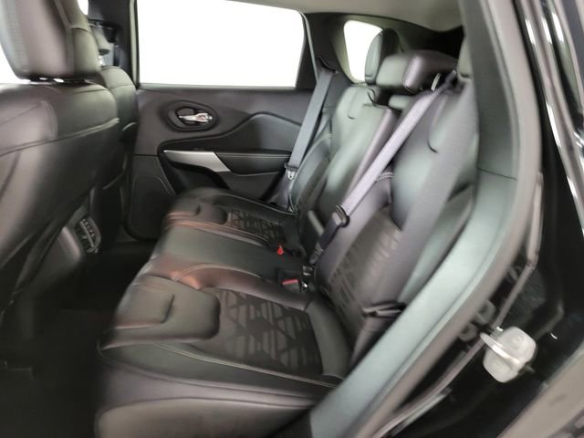 Used 2022 Jeep Cherokee Latitude AWD/4WD image 15