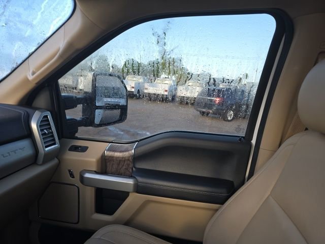 Used 2017 Ford F250 Lariat w/ Lariat Ultimate Package image 16