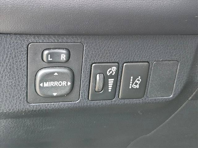 Used 2017 Toyota RAV4 Limited w/ Advanced Technology Package AWD/4WD image 24
