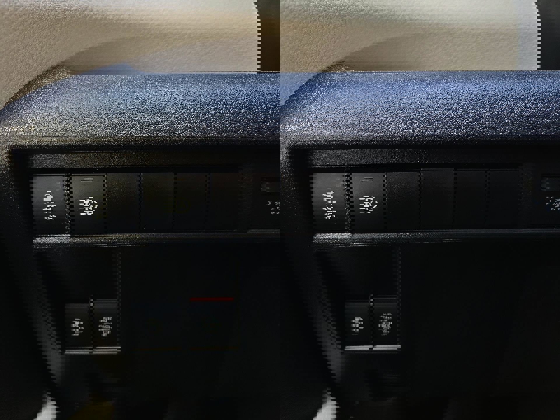 Used 2021 Toyota Sienna XLE AWD/4WD image 28