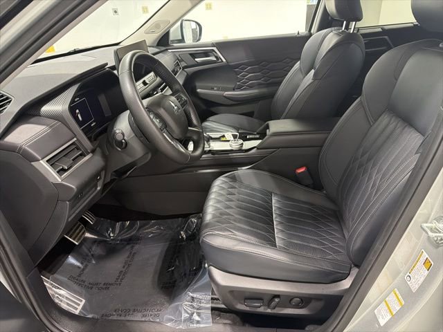 Used 2025 Mitsubishi Outlander SEL image 9