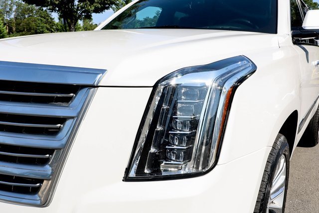 Used 2016 Cadillac Escalade Platinum image 19