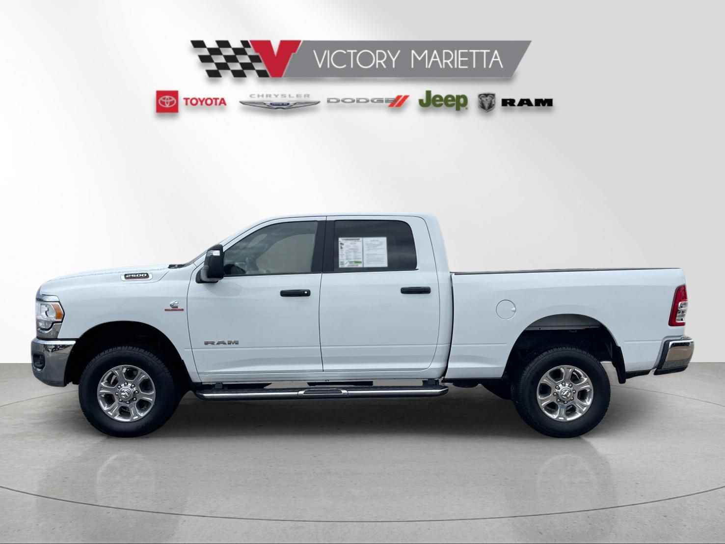 Used 2024 RAM 2500 Big Horn AWD/4WD image 2