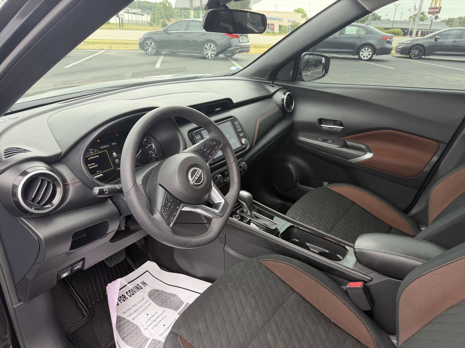 Used 2024 Nissan Kicks SR FWD image 13
