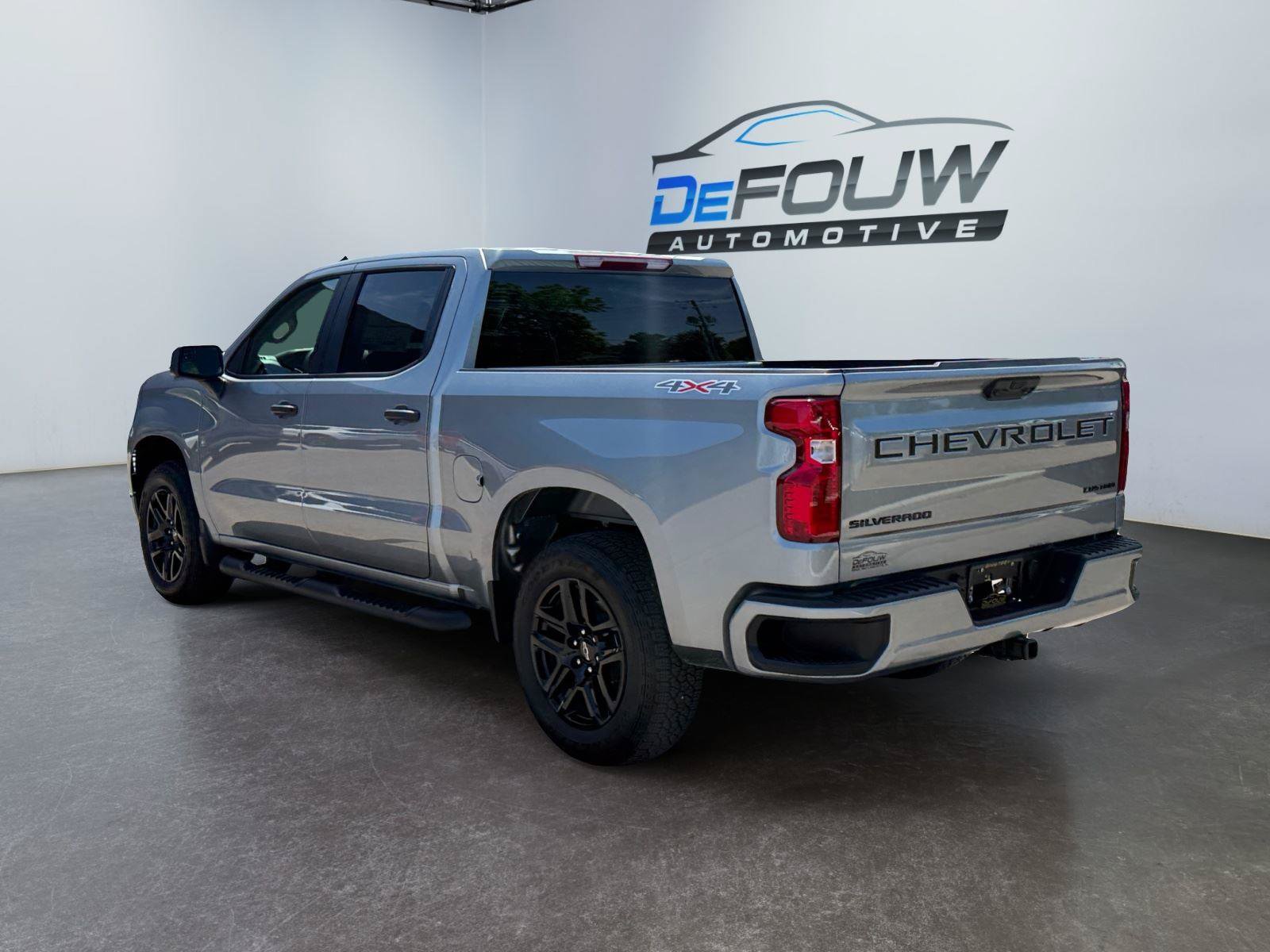 Used 2026 Chevrolet Silverado 1500 Custom w/ Turbomax Blackout Package AWD/4WD image 5