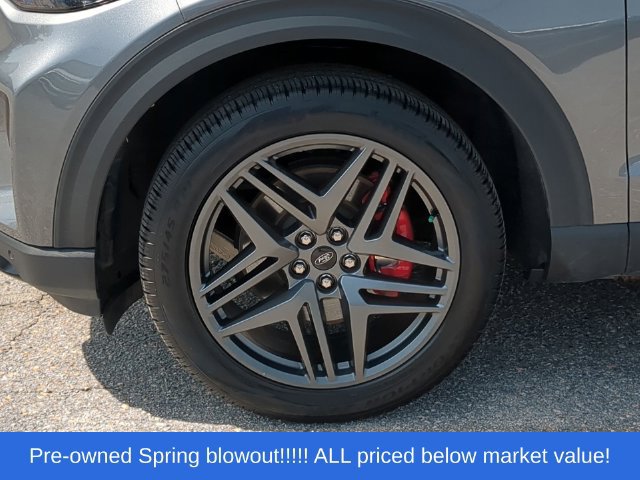 Used 2025 Ford Explorer ST-Line w/ ST-Line Street Pack AWD/4WD image 18