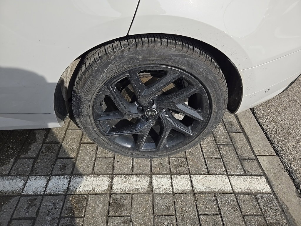 Used 2025 Land Rover Range Rover Sport Dynamic SE image 9