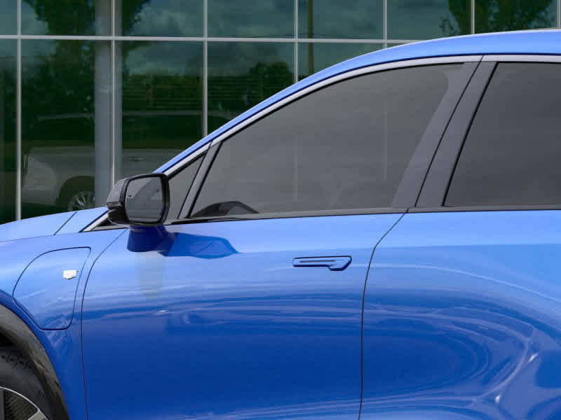 New 2025 Cadillac Optiq Luxury 2 image 26