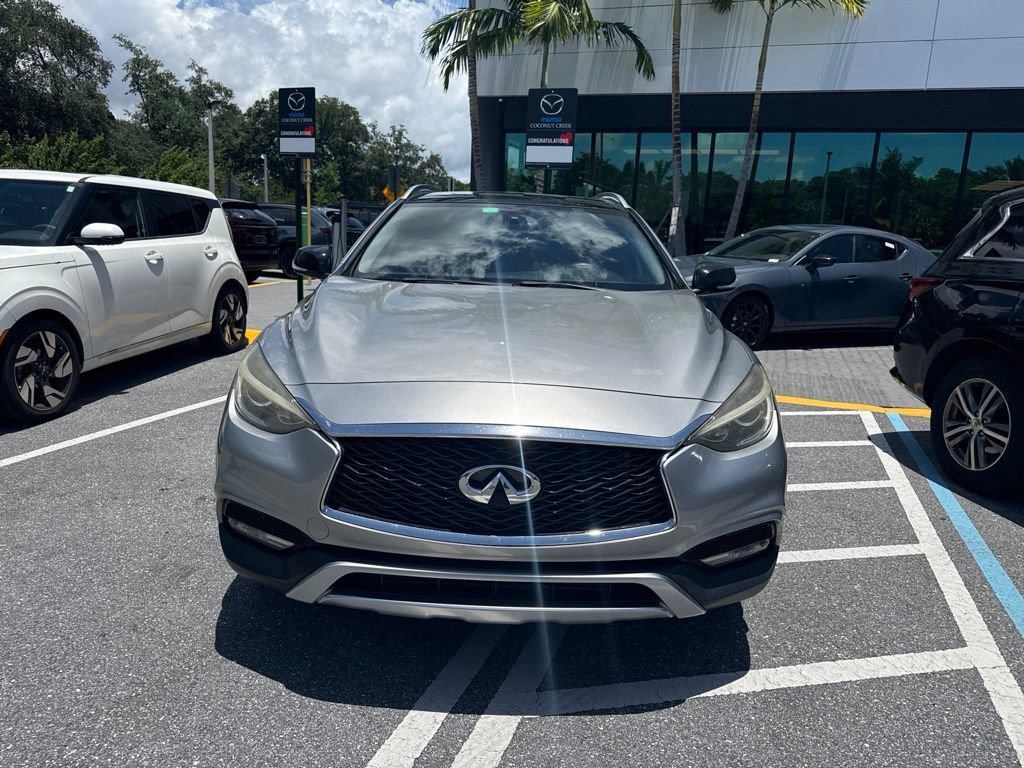 Used 2018 INFINITI QX30 Premium AWD/4WD image 10
